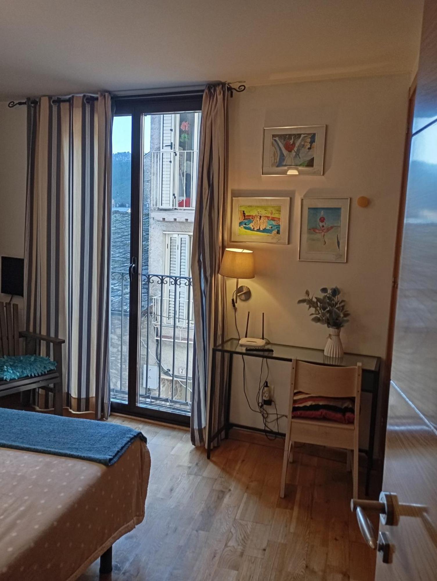 Apartamentos El Camino Villafranca Del Bierzo Εξωτερικό φωτογραφία
