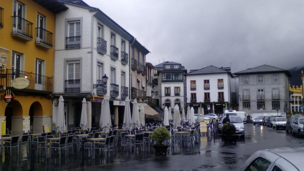 Apartamentos El Camino Villafranca Del Bierzo Εξωτερικό φωτογραφία